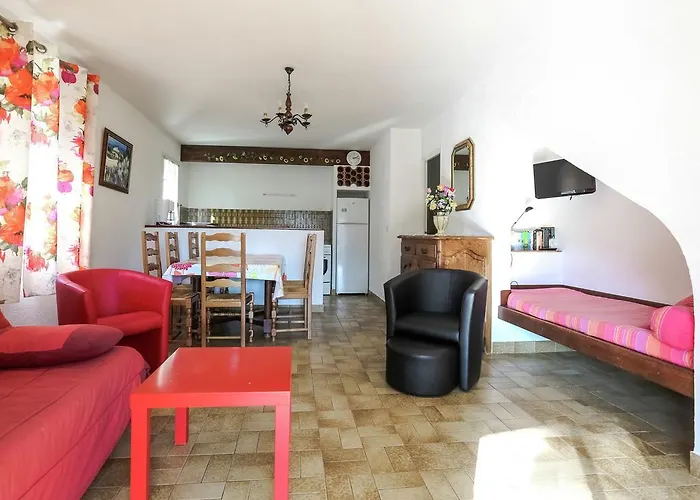 Сasa de vacaciones In Near Beaches & Pool *